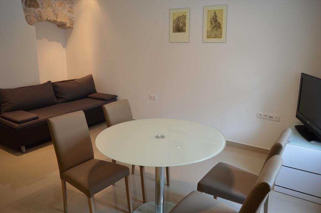 Mila Apartment Sinj Zewnętrze zdjęcie