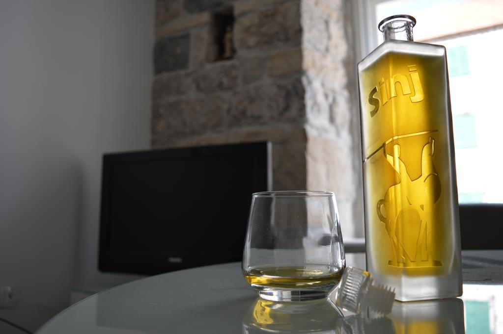 Mila Apartment Sinj Zewnętrze zdjęcie