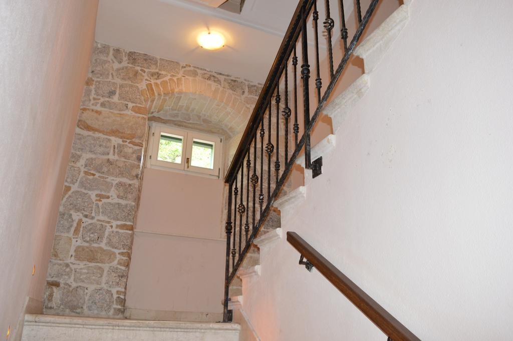Mila Apartment Sinj Zewnętrze zdjęcie