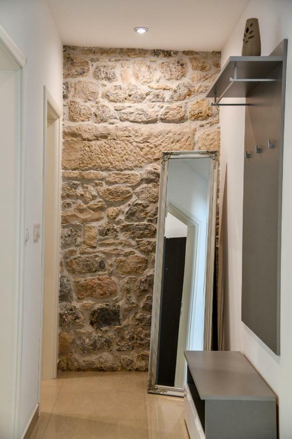 Mila Apartment Sinj Zewnętrze zdjęcie